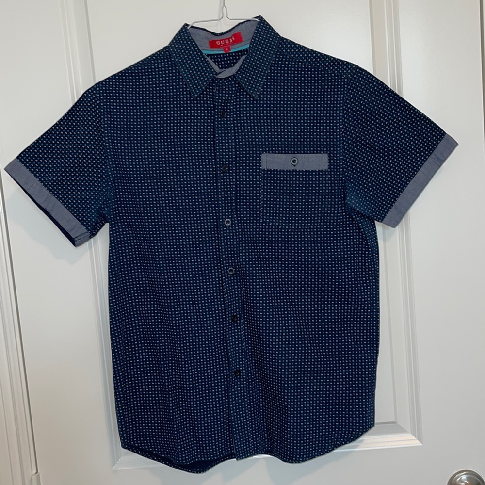 Men’s Guess short sleeve button down shirt